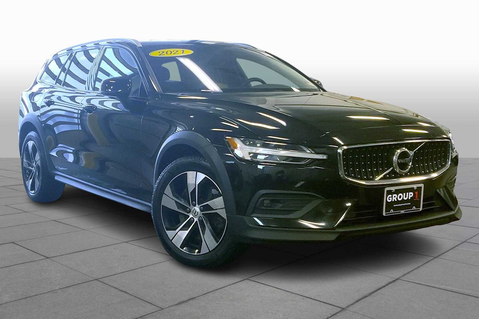 2021 Volvo V60 Cross Country T5 AWD photo 2