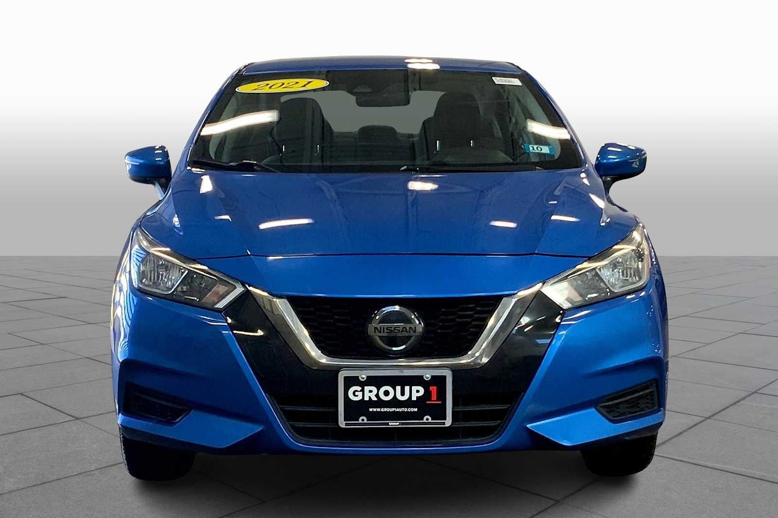 2021 Nissan Versa SV photo 3