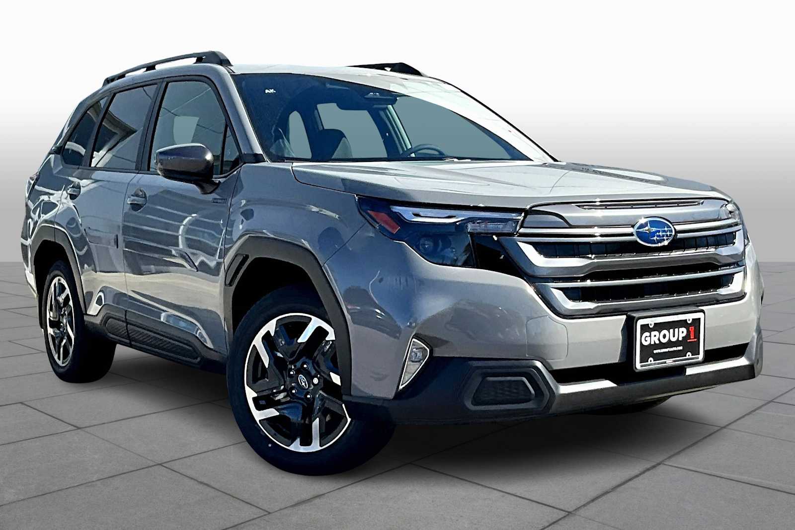 2025 Subaru Forester Premium photo 2