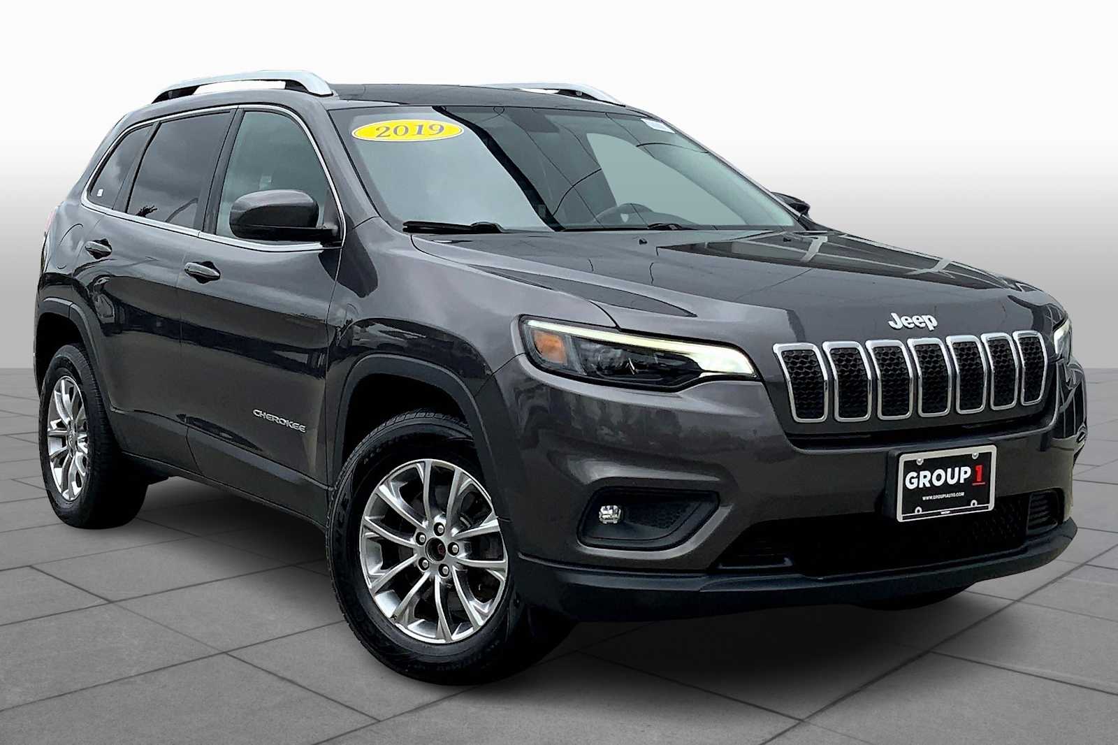 2019 Jeep Cherokee Latitude photo 4