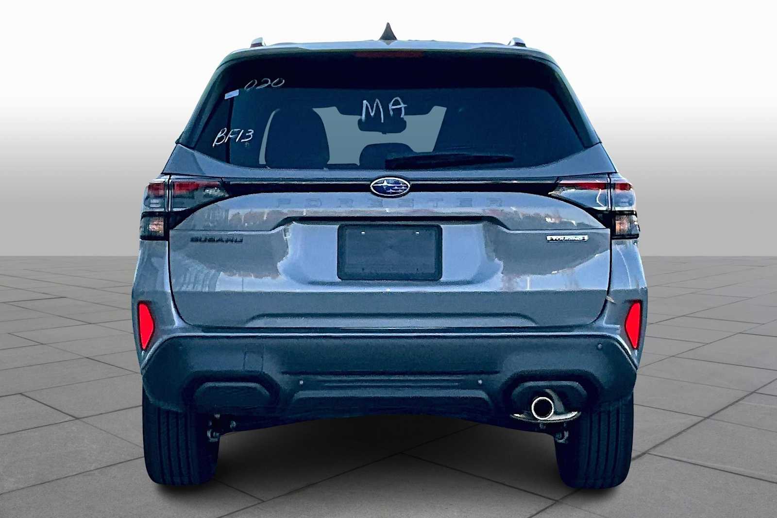 2025 Subaru Forester Touring photo 4