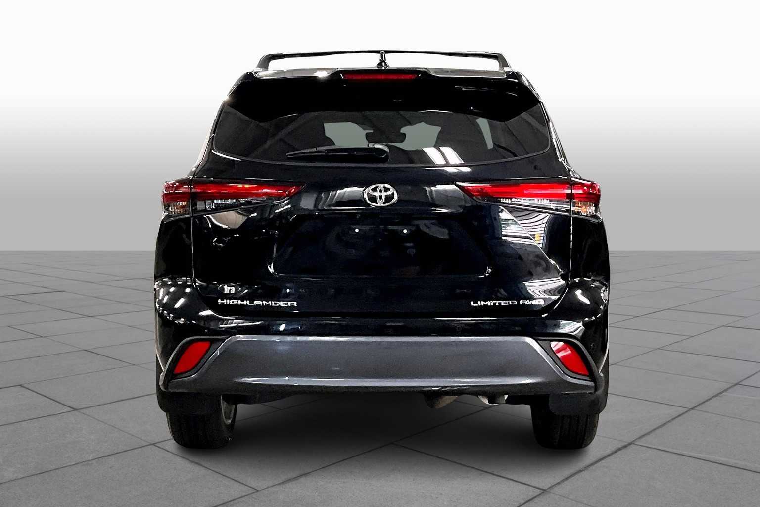 2021 Toyota Highlander Limited photo 4