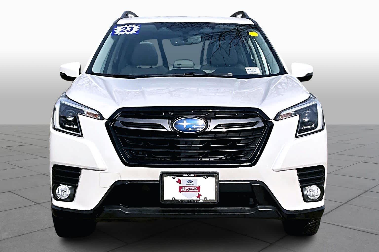 2023 Subaru Forester Limited photo 2