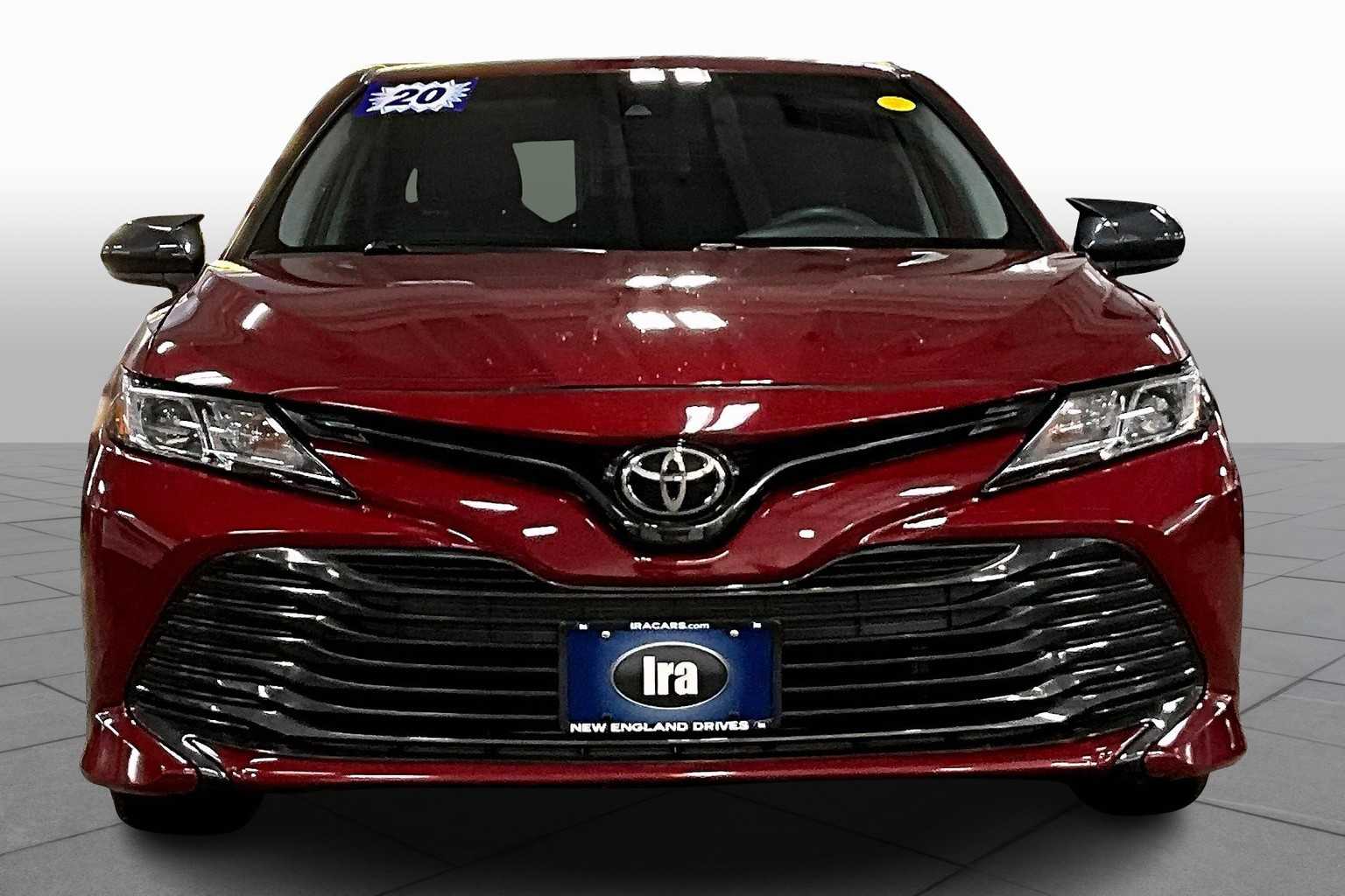 2020 Toyota Camry LE photo 3