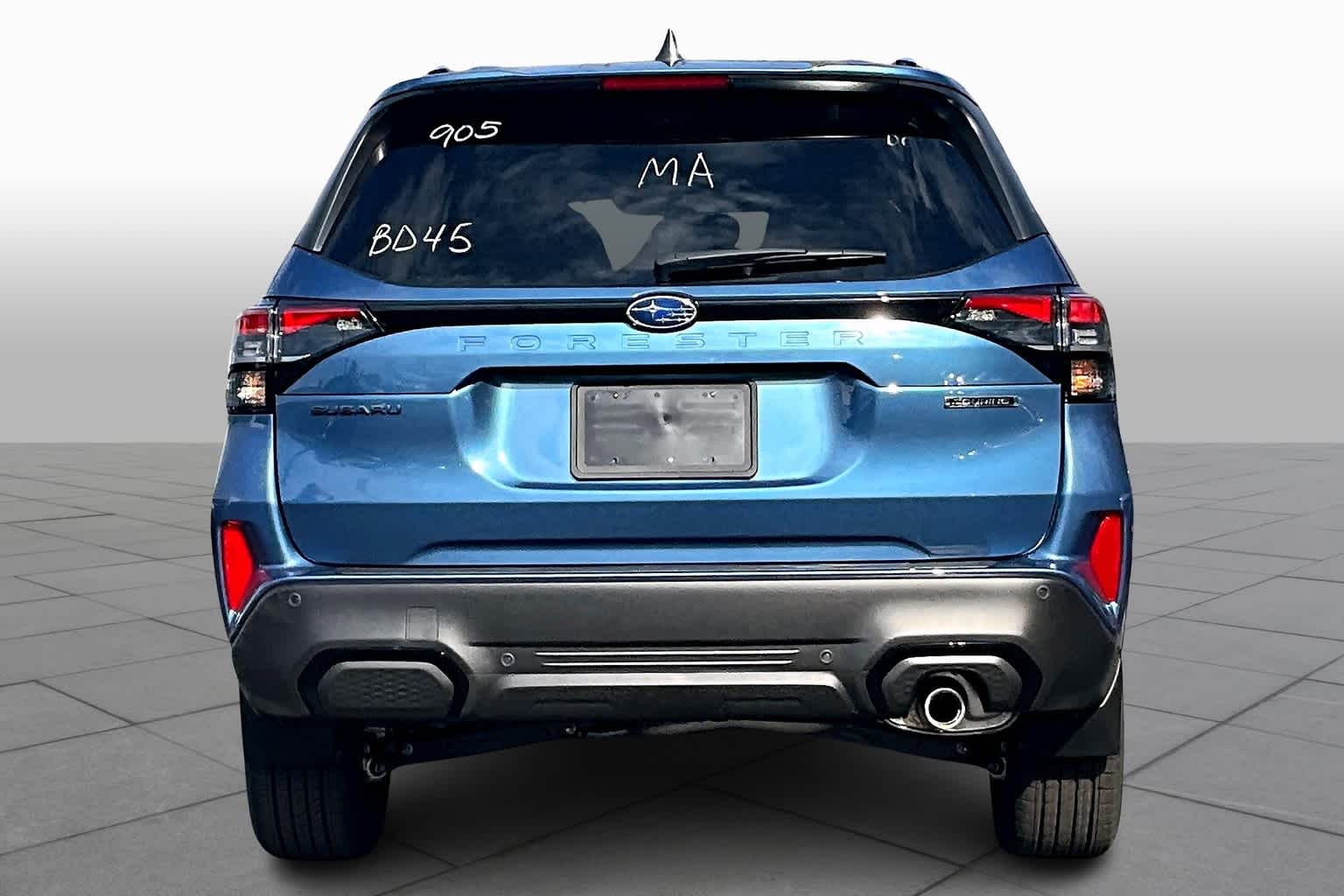 2025 Subaru Forester Touring photo 4