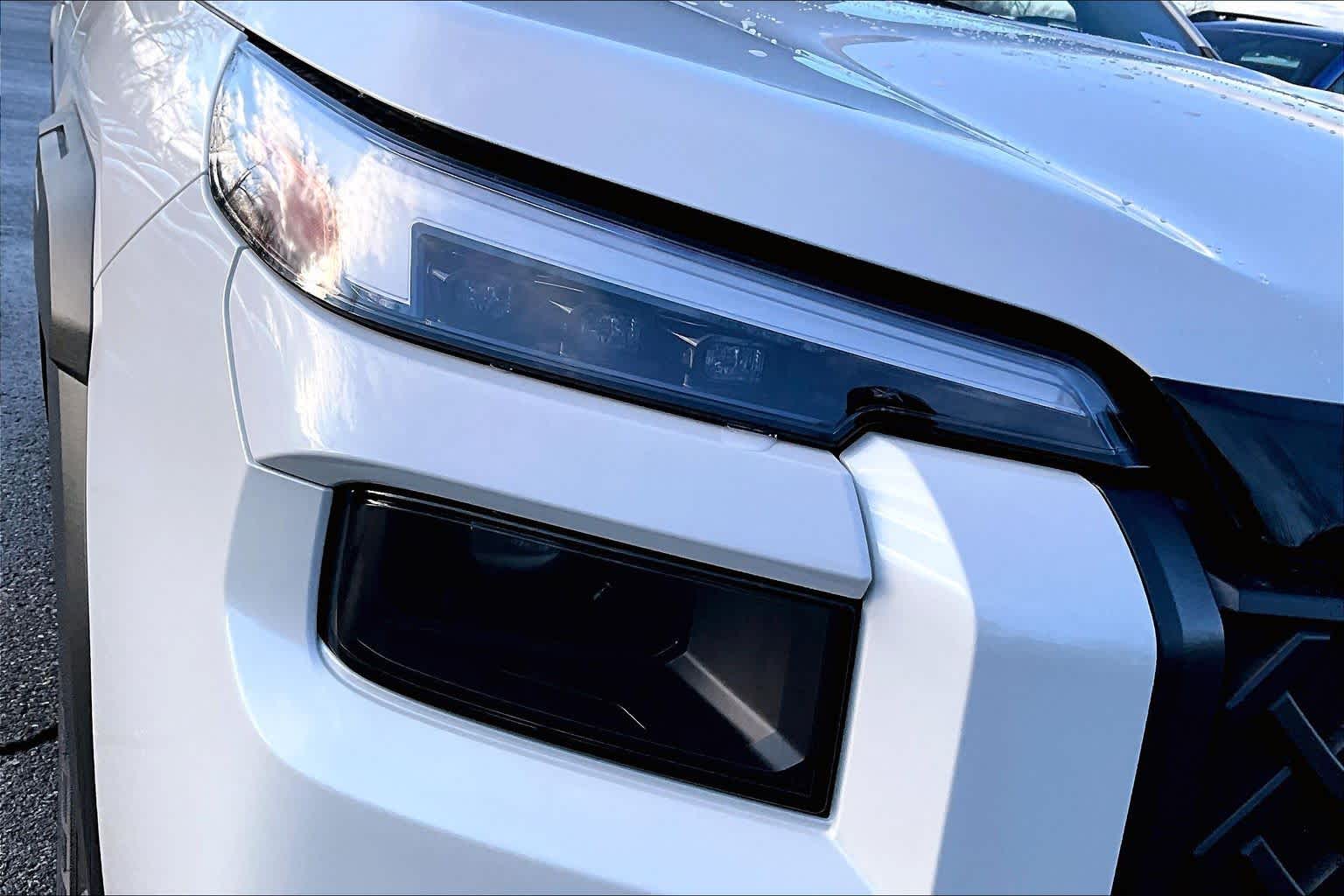 2026 Subaru Outback Limited - Photo 13