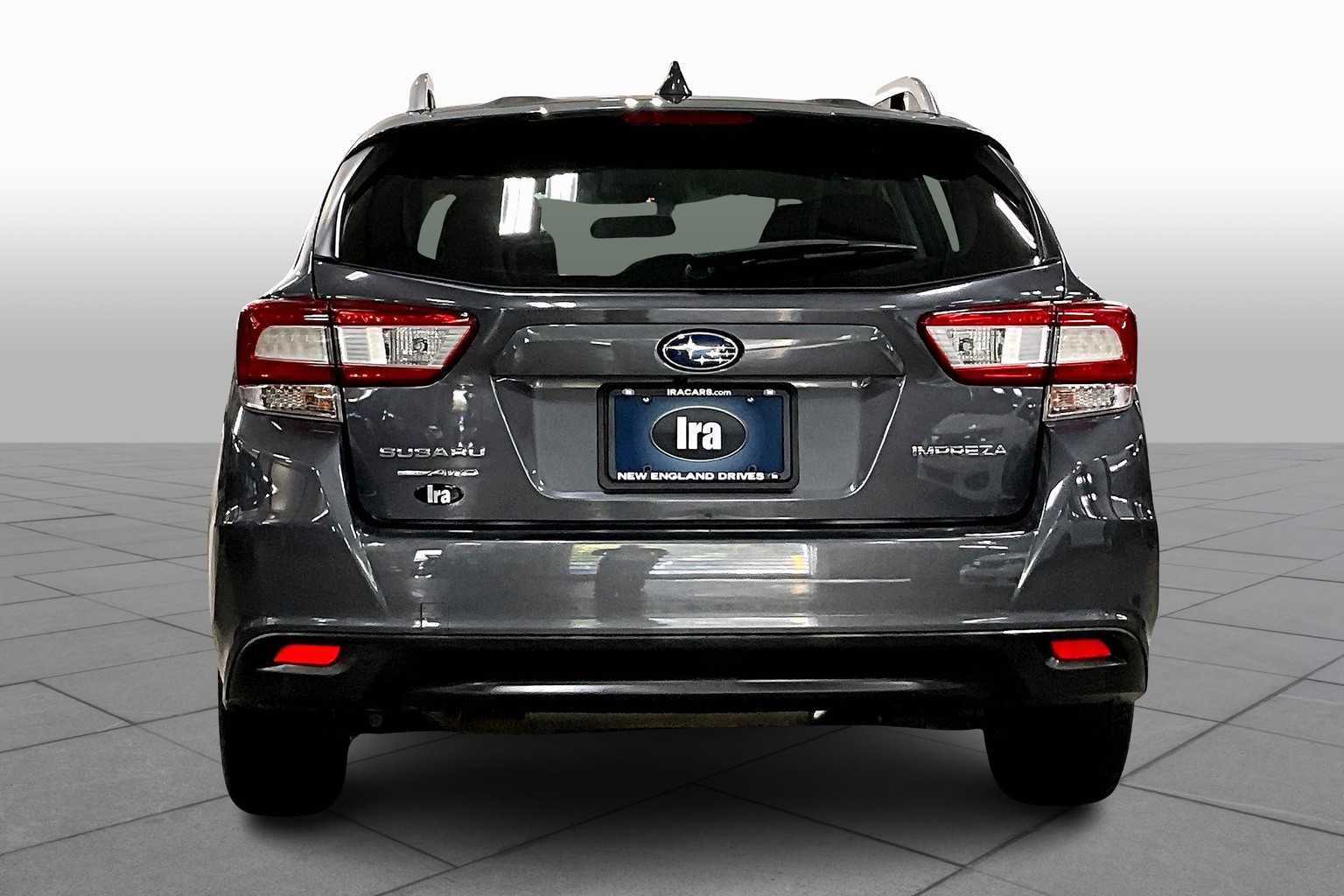 2018 Subaru Impreza 2.0i Premium photo 4