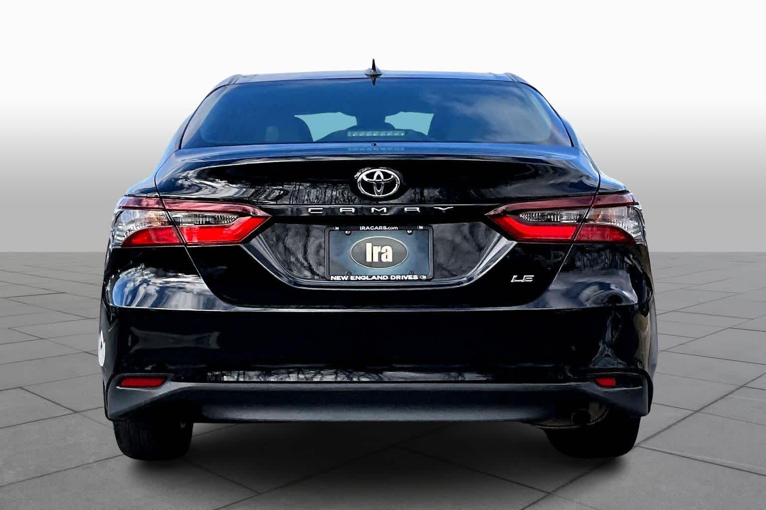 2022 Toyota Camry LE photo 4