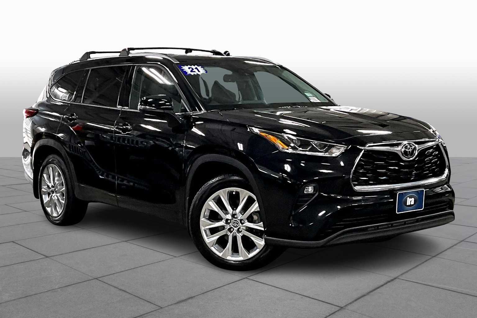2021 Toyota Highlander Limited photo 2