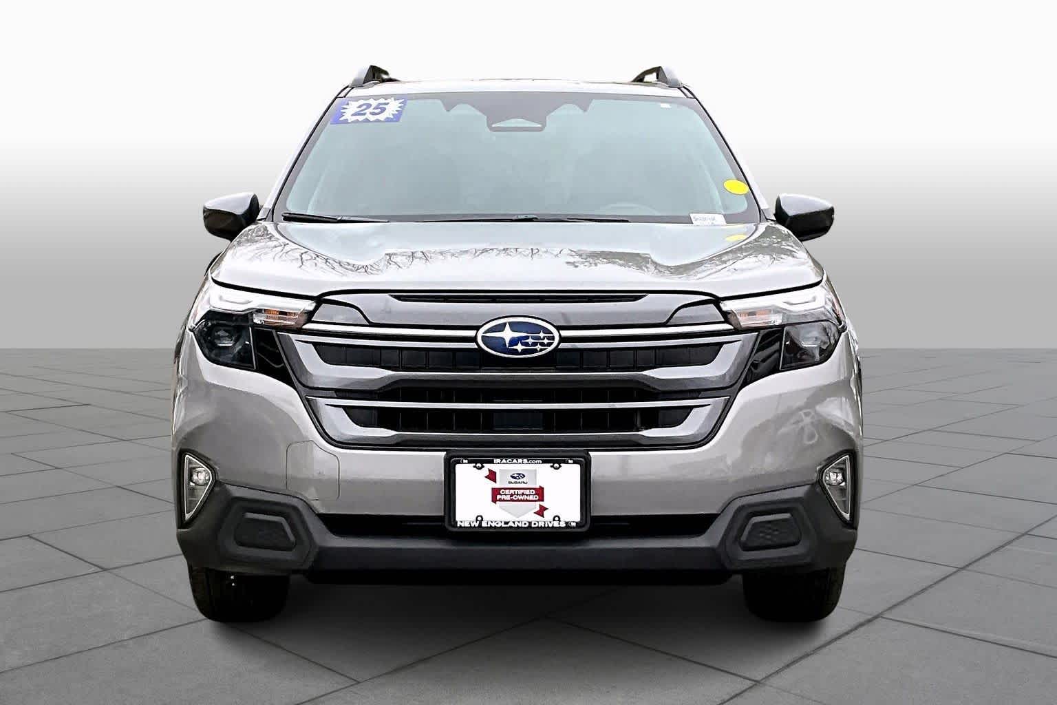 2025 Subaru Forester Premium Base photo 3