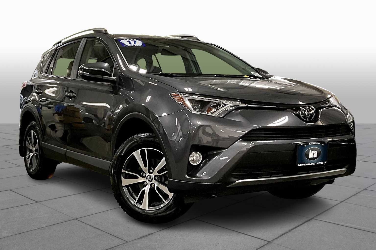2017 Toyota RAV4 XLE photo 2