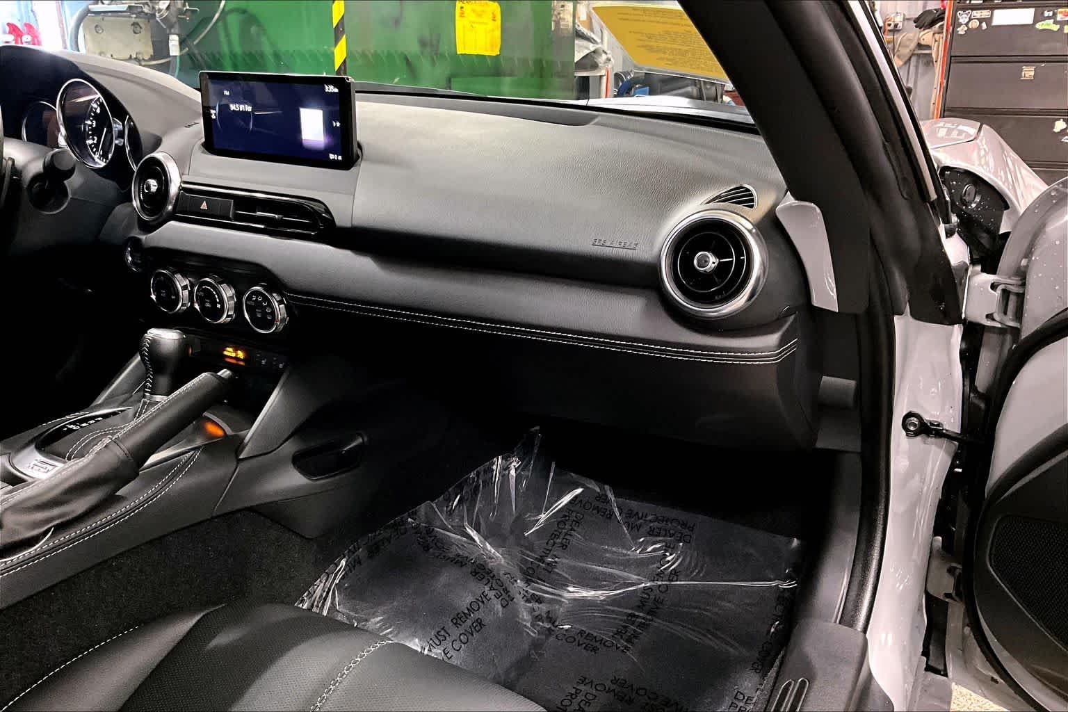 2025 Mazda MX-5 Miata Grand Touring - Photo 18