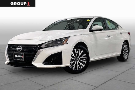 2023 Nissan Altima 2.5 SV Sedan