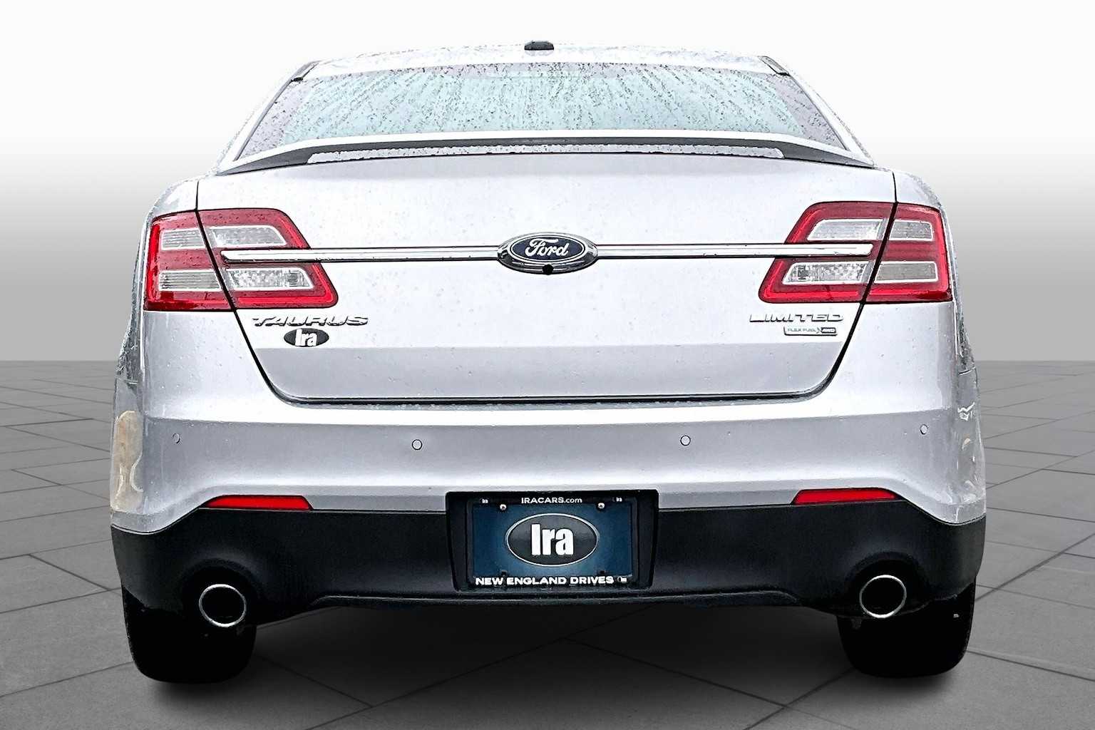 2019 Ford Taurus Limited photo 4
