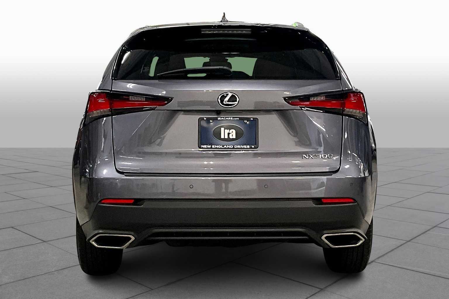 2021 Lexus NX 300 photo 4