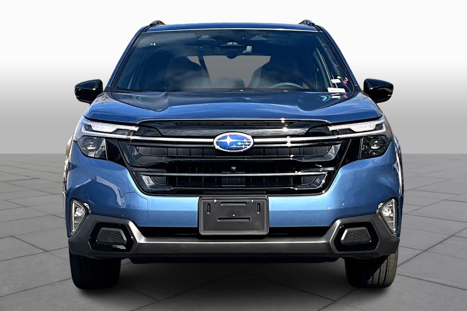 2025 Subaru Forester Touring photo 3