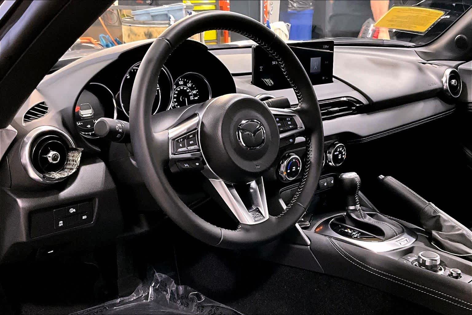 2025 Mazda MX-5 Miata Grand Touring - Photo 17