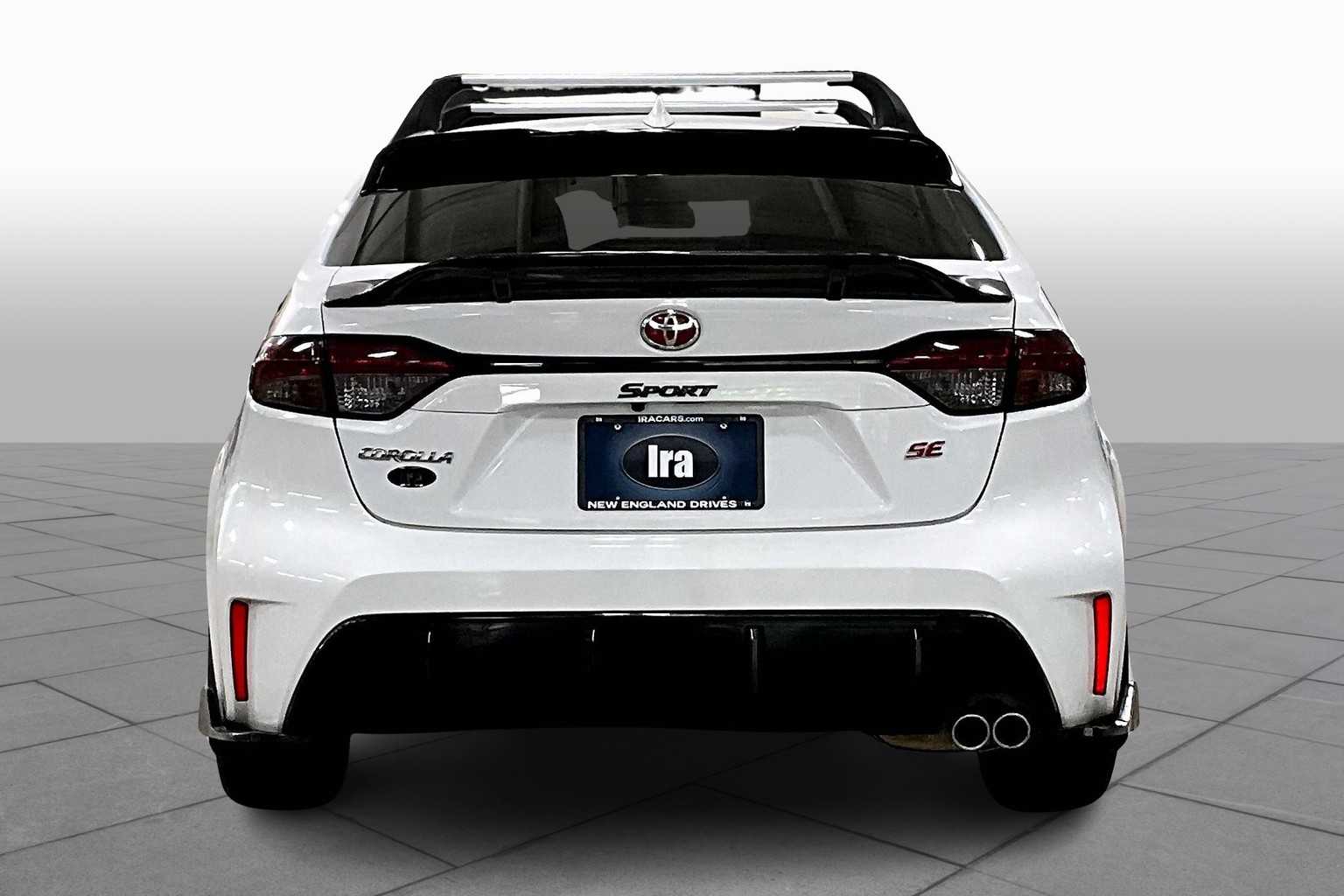 2024 Toyota Corolla SE photo 2