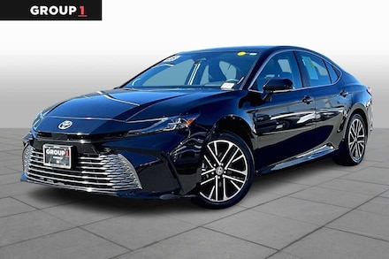 2025 Toyota Camry XLE Sedan