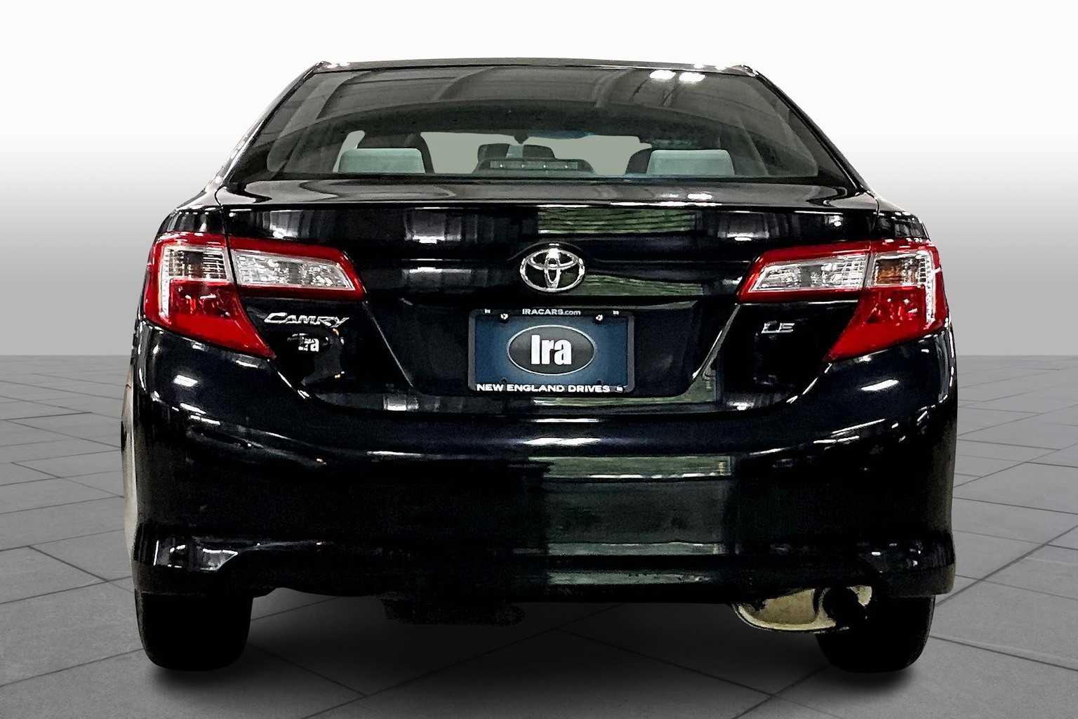 2012 Toyota Camry LE photo 4