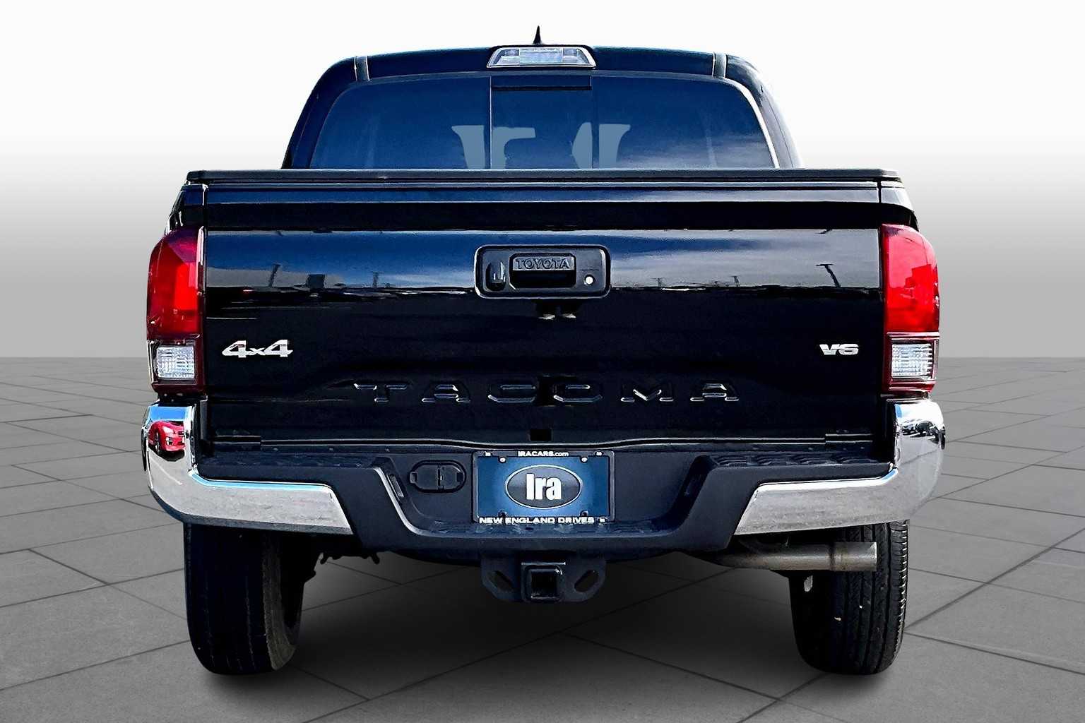 2023 Toyota Tacoma SR5 V6 photo 3