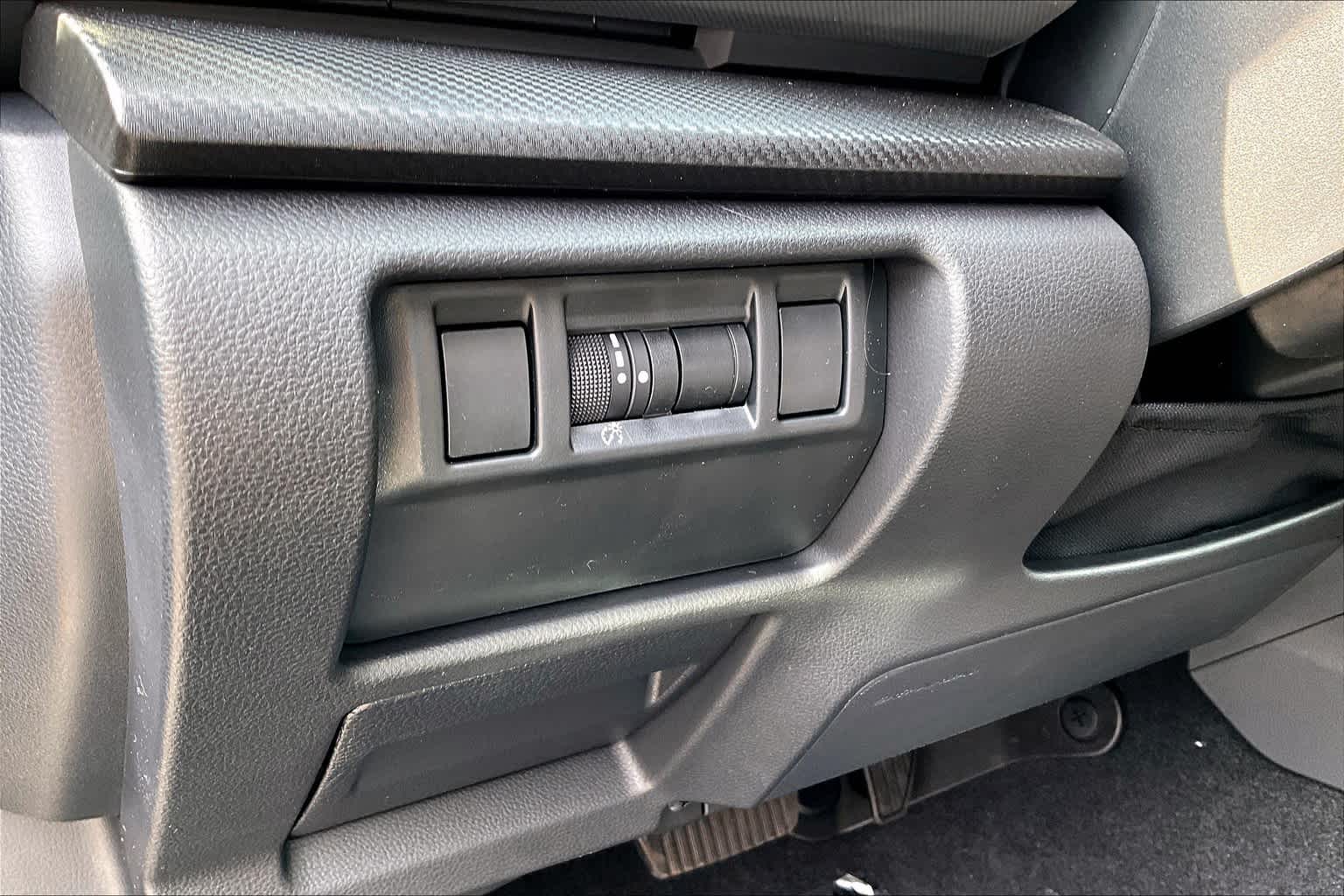 2025 Subaru Crosstrek Limited - Photo 18