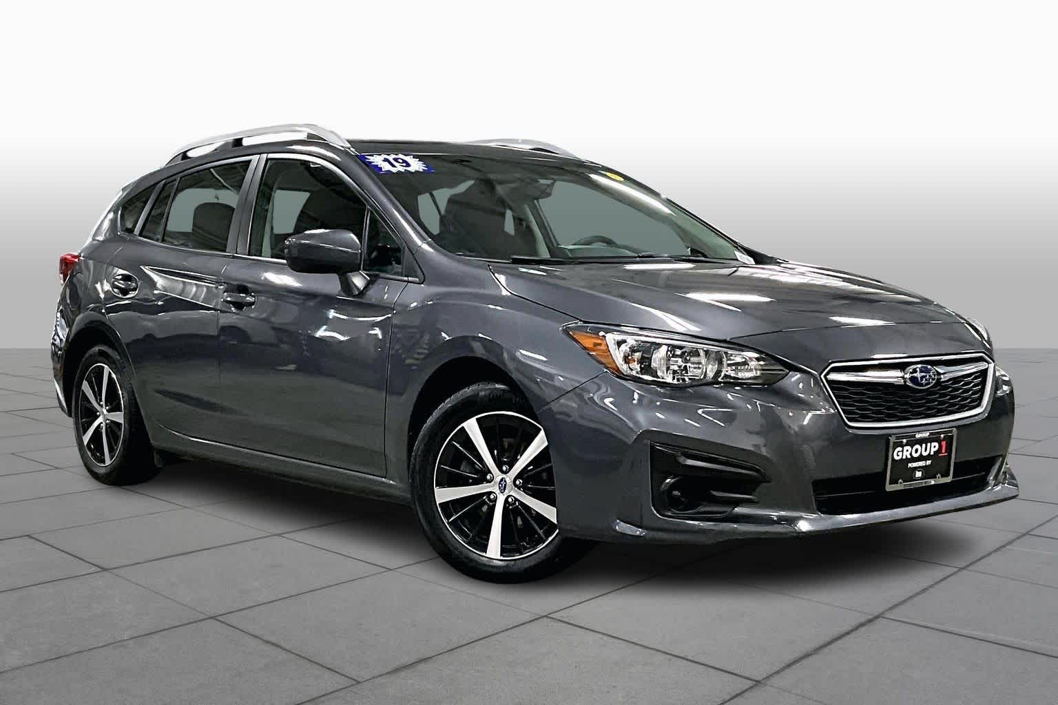 2019 Subaru Impreza 2.0i Premium photo 2