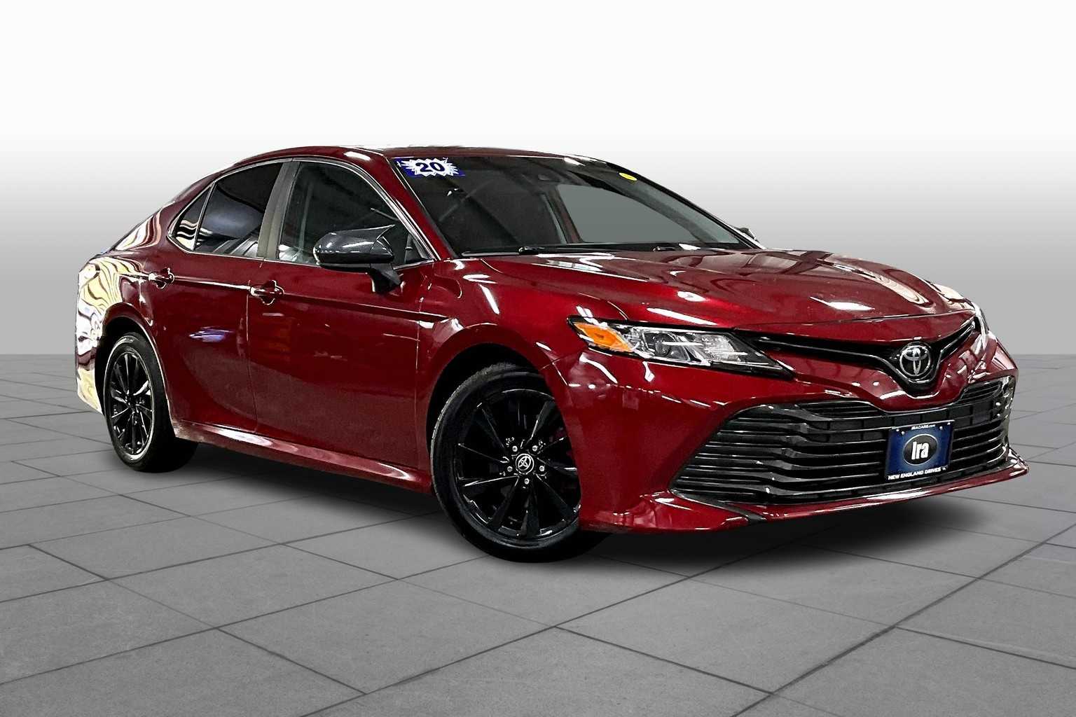 2020 Toyota Camry LE photo 2