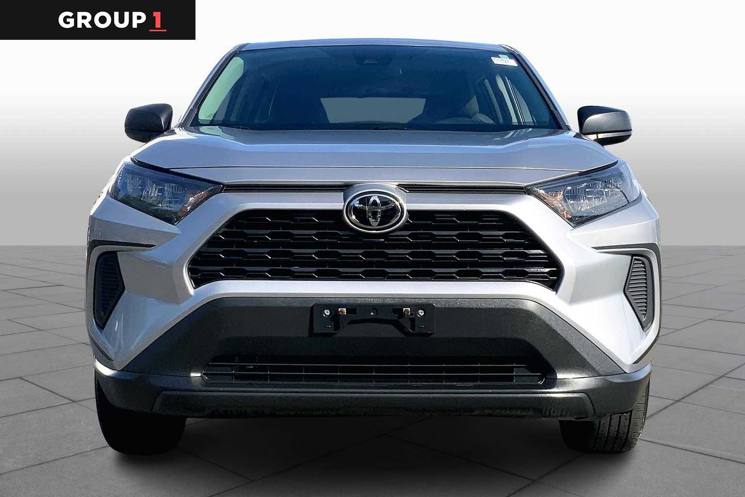 2022 Toyota RAV4 LE photo 3
