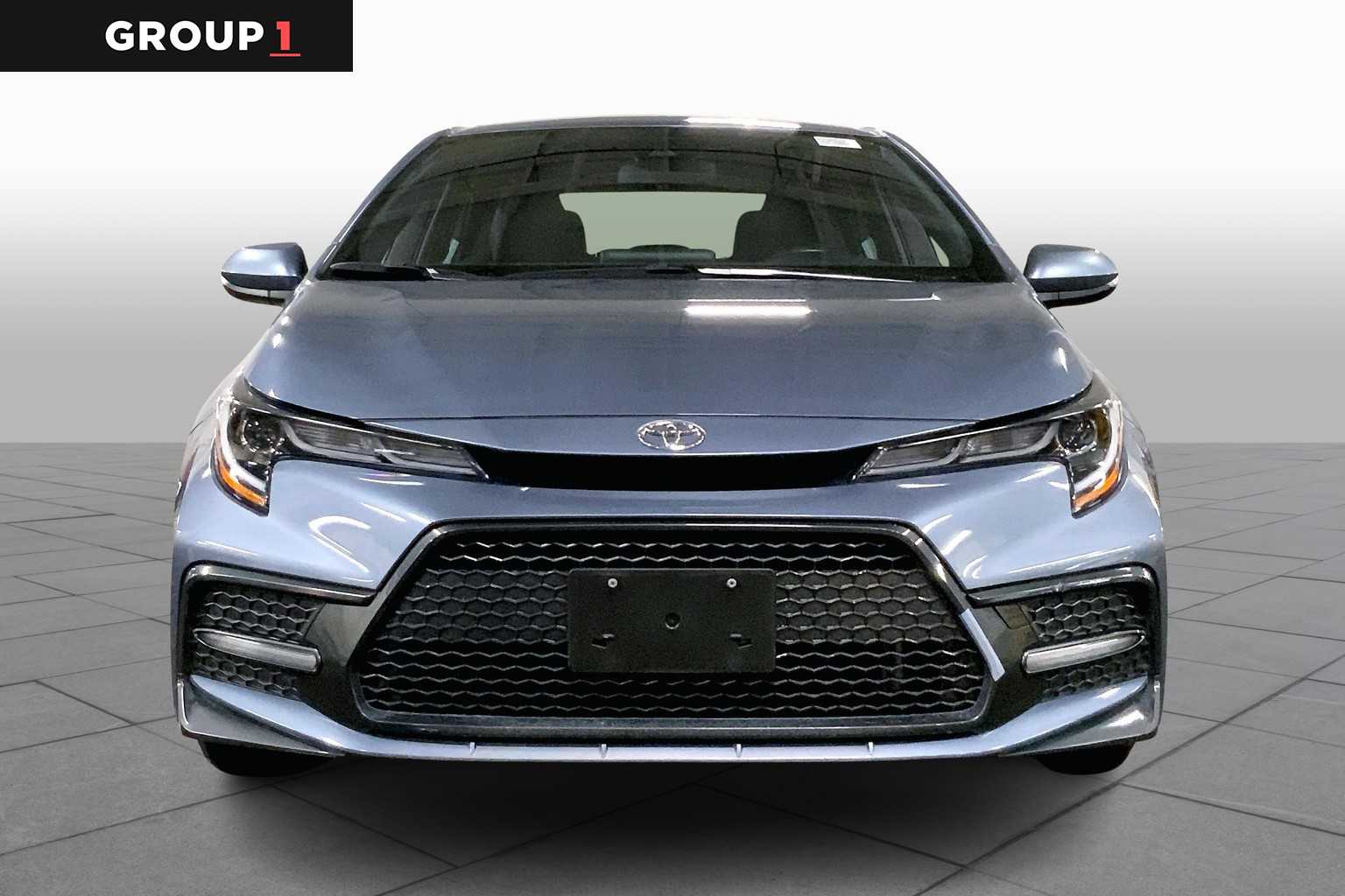 2022 Toyota Corolla SE photo 3