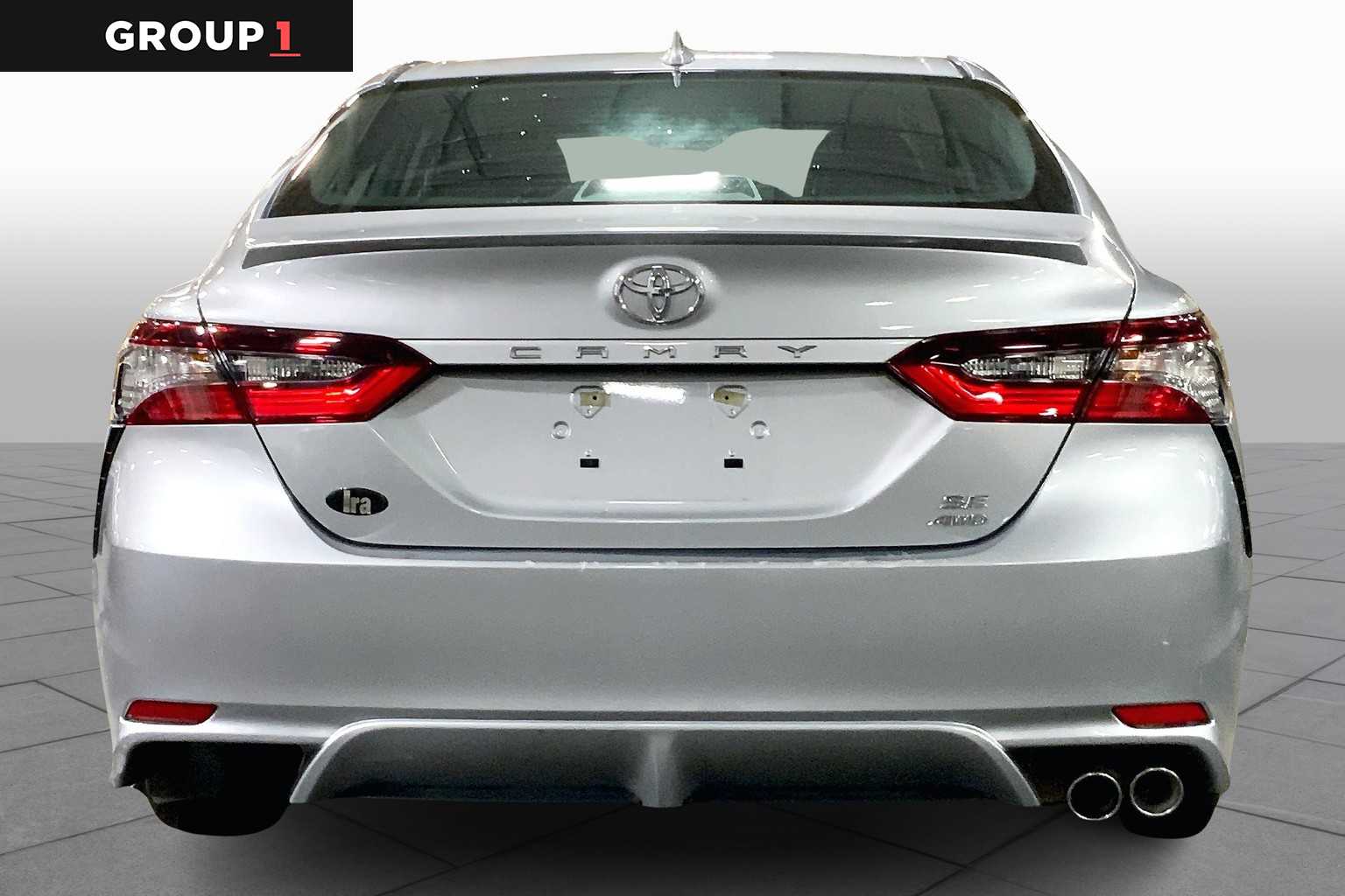 2022 Toyota Camry SE photo 4