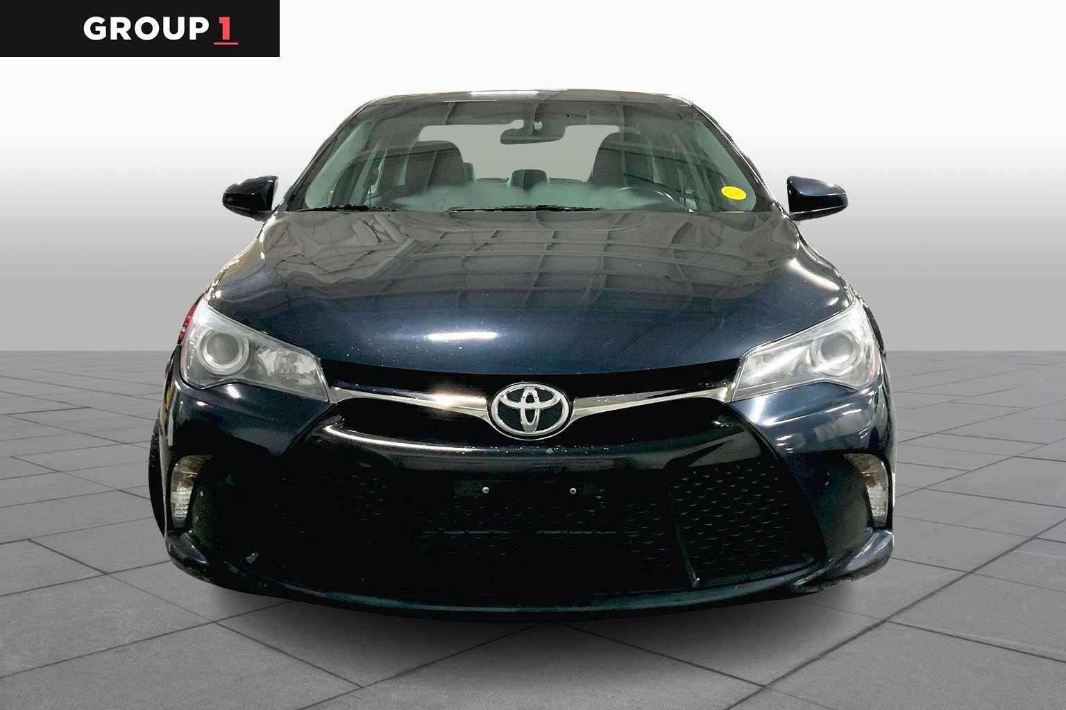 2017 Toyota Camry XLE XSE photo 3