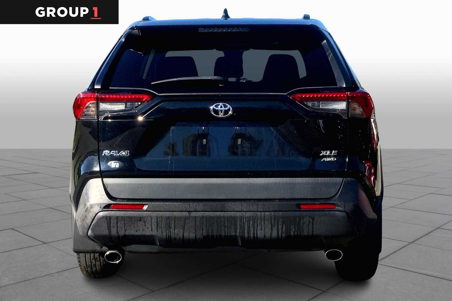 2022 Toyota RAV4 XLE photo 4