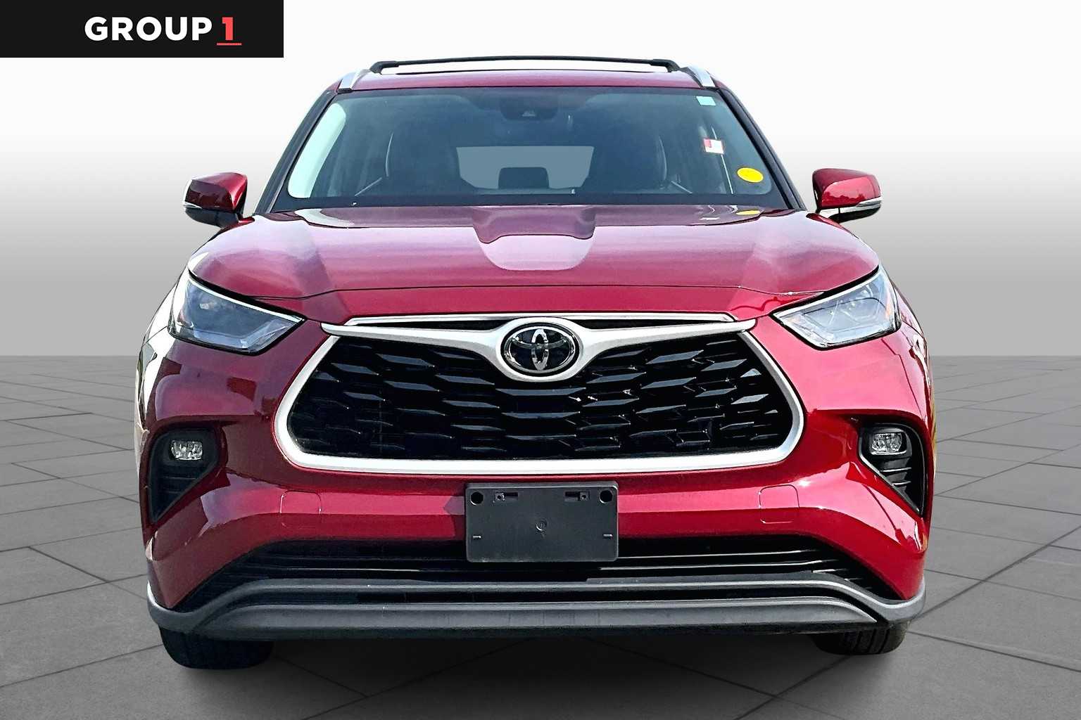 2022 Toyota Highlander XLE photo 3