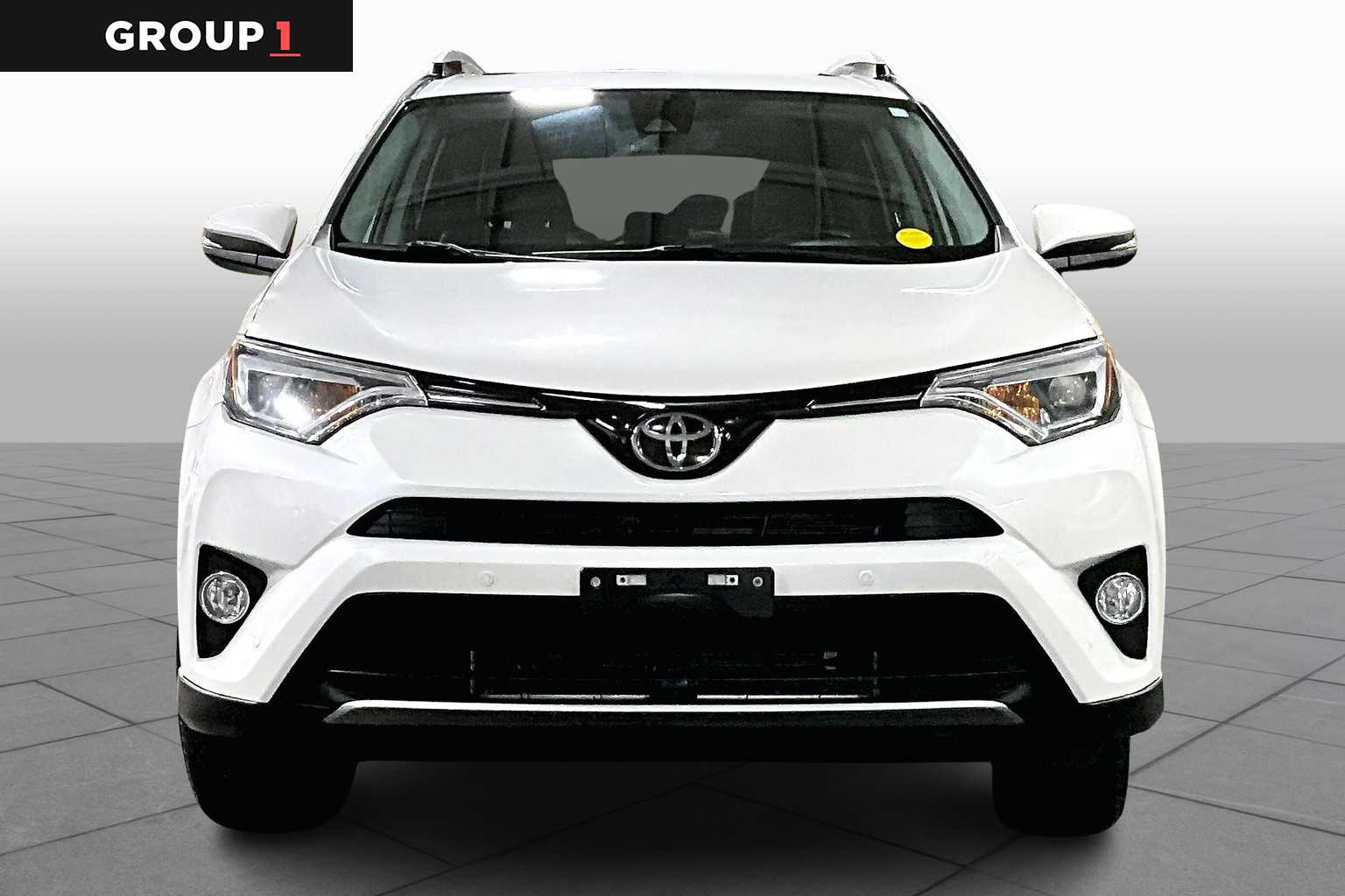 2016 Toyota RAV4 Limited photo 2