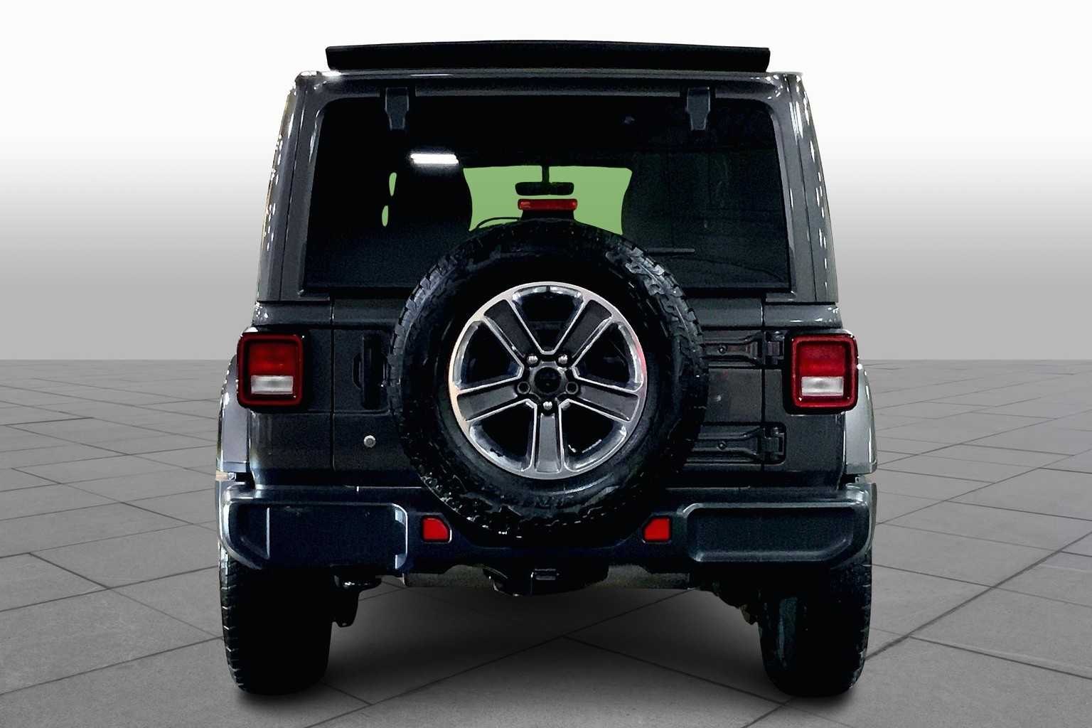 2020 Jeep Wrangler Unlimited Sahara photo 4