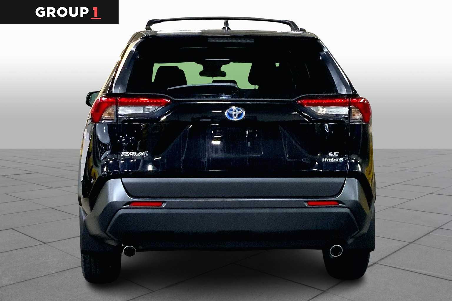 2021 Toyota RAV4 Hybrid LE photo 4