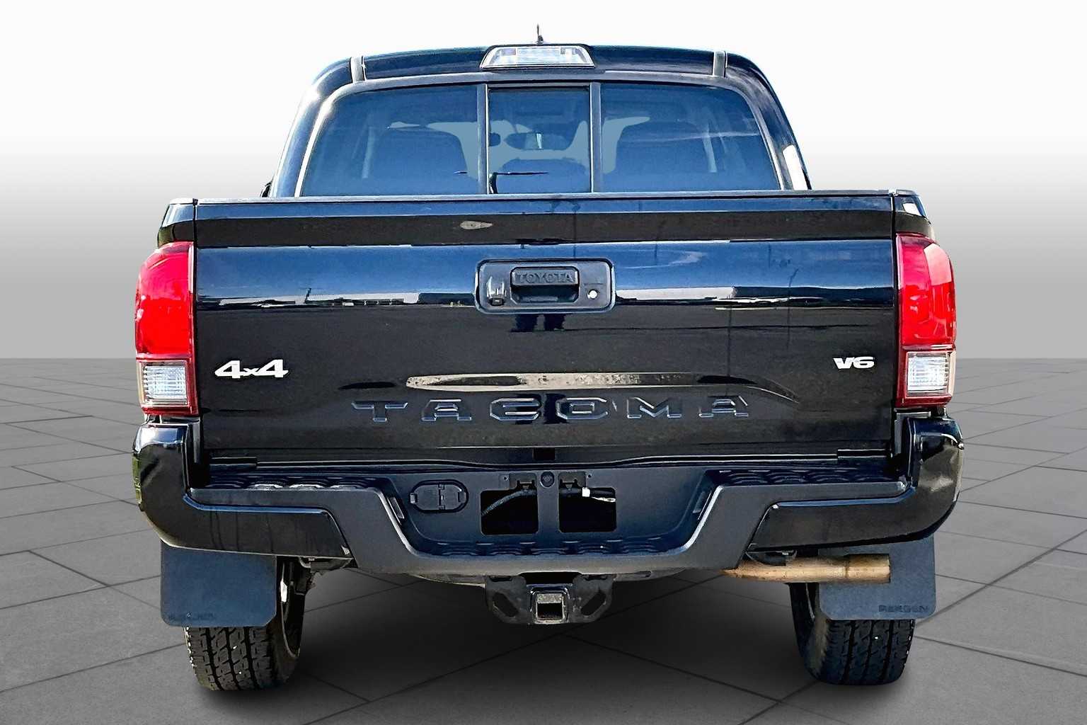 2019 Toyota Tacoma SR photo 4