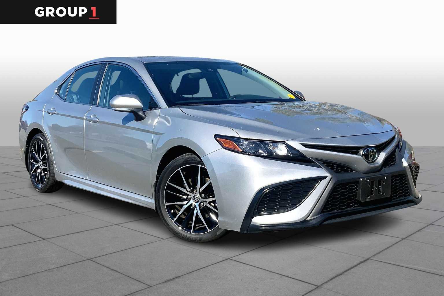 2023 Toyota Camry SE photo 2