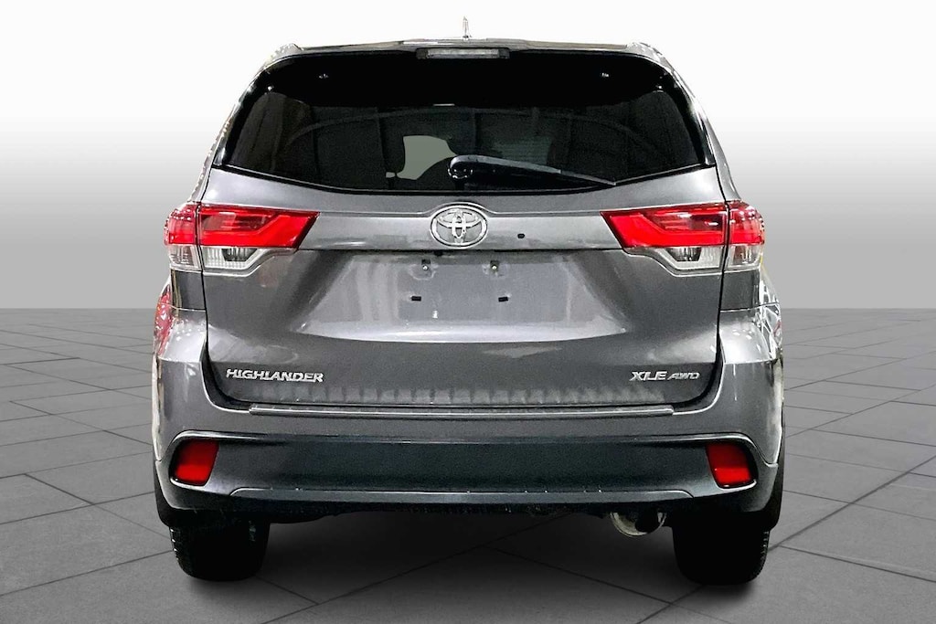 Used 2019 Toyota Highlander XLE SUV