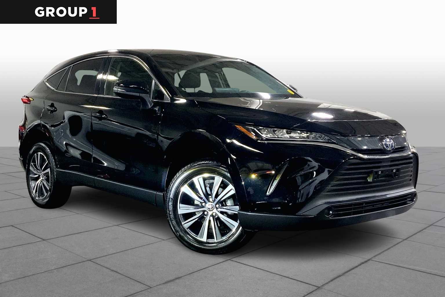 2022 Toyota Venza LE photo 2