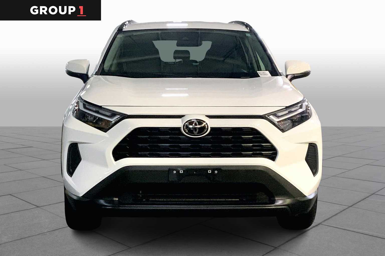 2022 Toyota RAV4 XLE photo 3