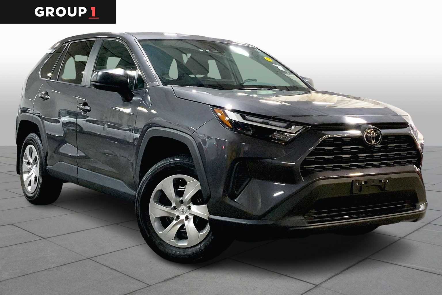 2023 Toyota RAV4 LE photo 2