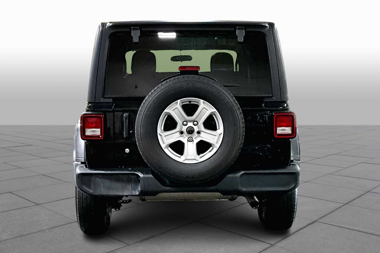 2020 Jeep Wrangler Sport S photo 4