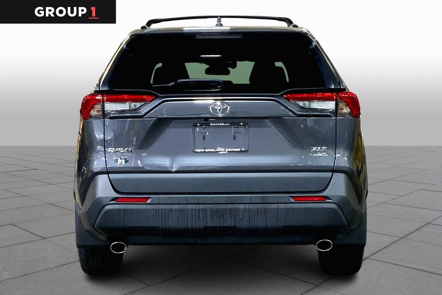 2023 Toyota RAV4 XLE Premium photo 4