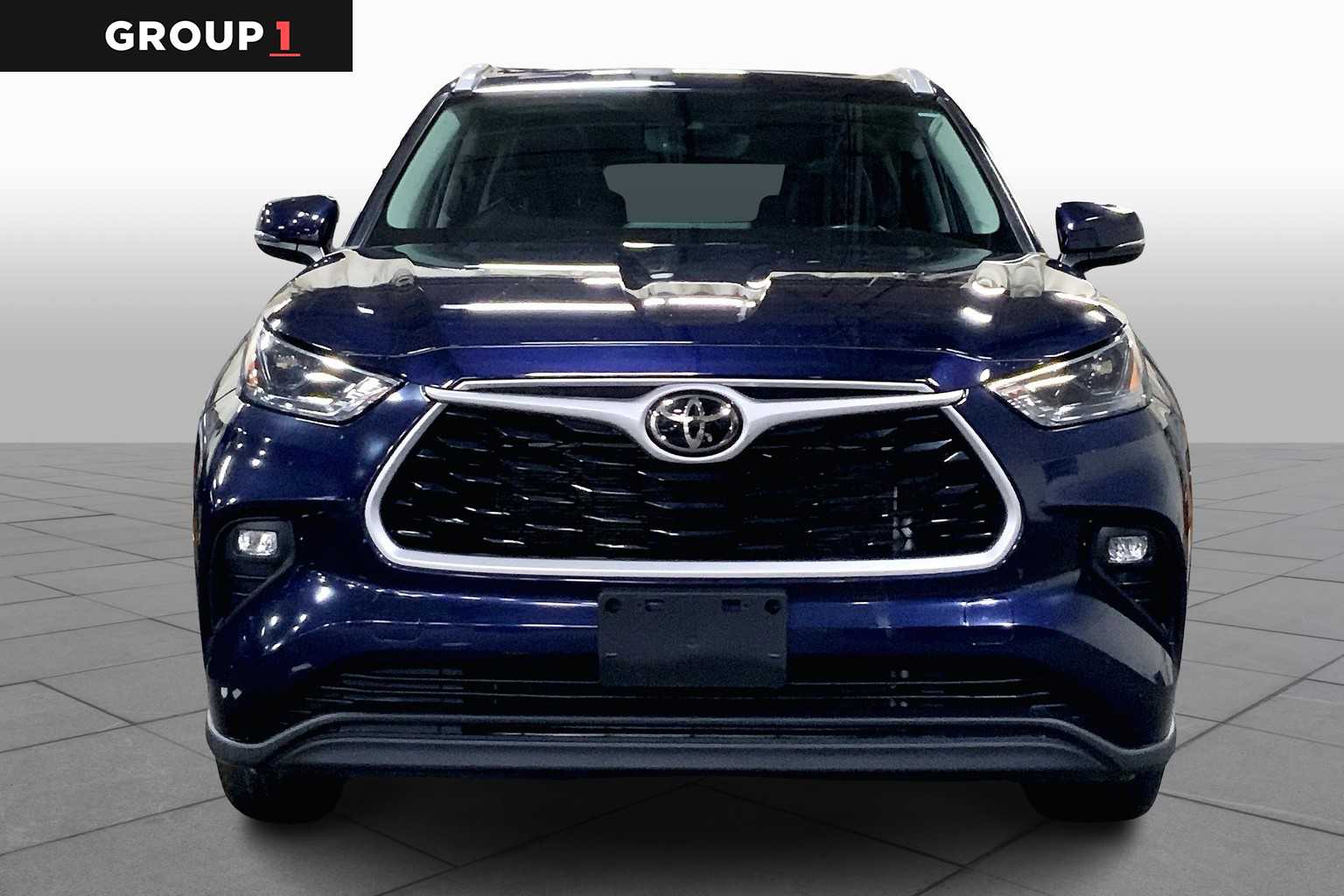 2022 Toyota Highlander XLE photo 3