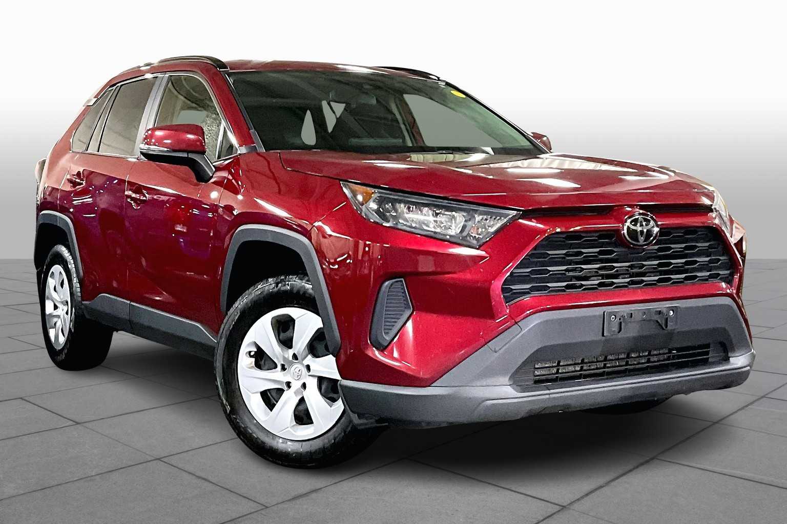 2019 Toyota RAV4 LE photo 2