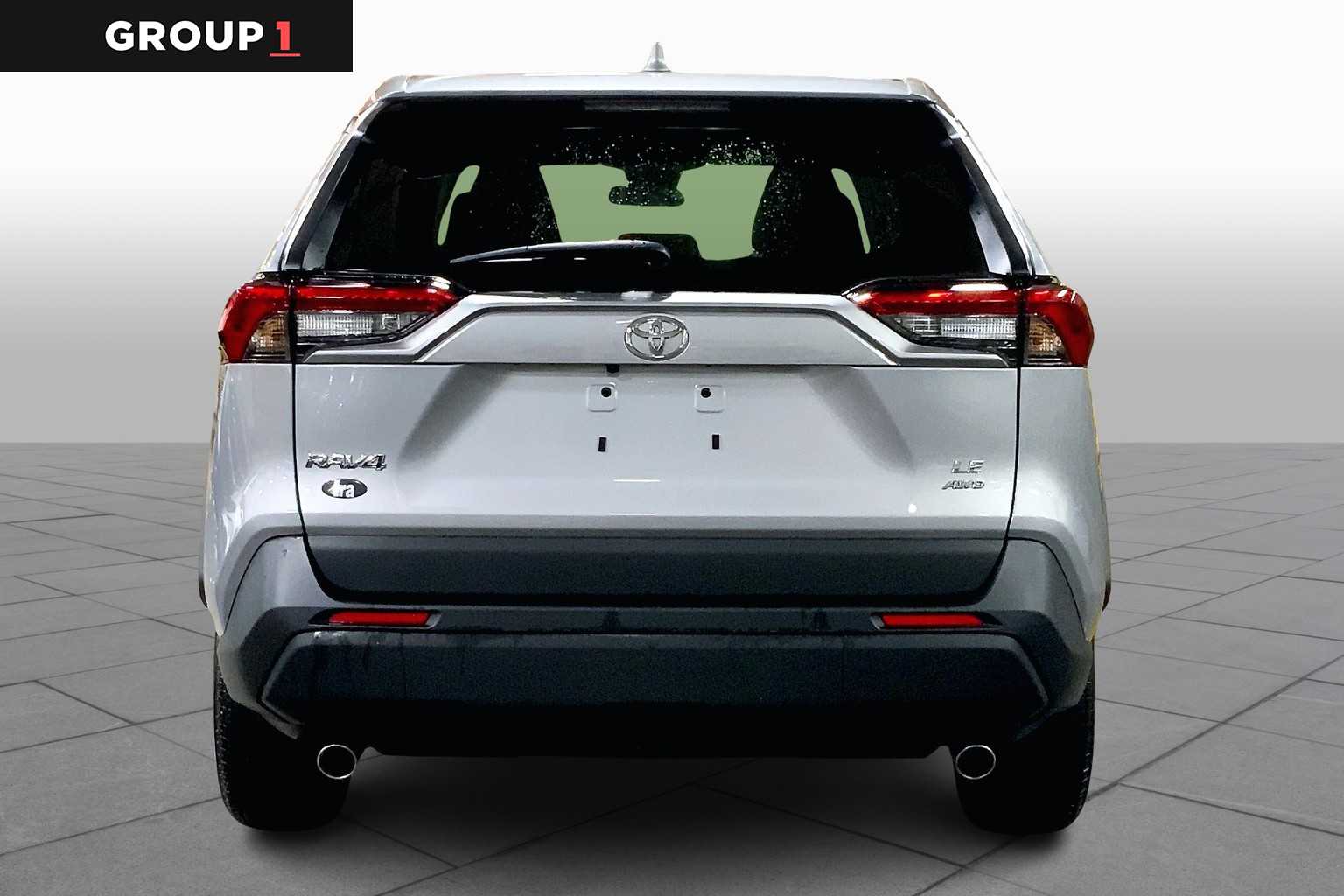 2023 Toyota RAV4 LE photo 4