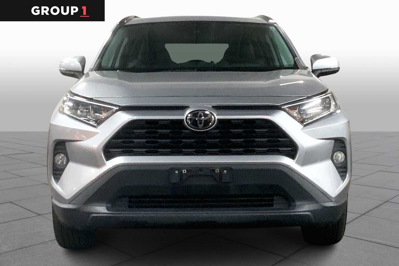 2021 Toyota RAV4 XLE photo 3