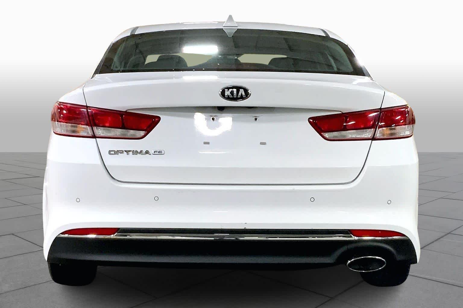 2018 Kia Optima LX photo 2